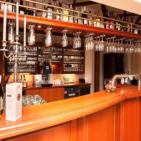 בורשהיד Hotel Schuetzenburg מראה חיצוני תמונה