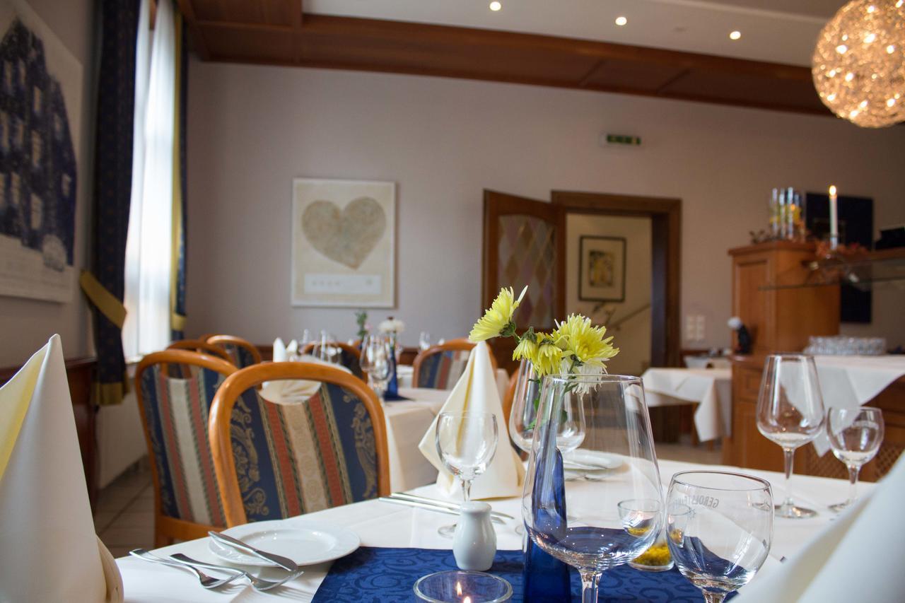 בורשהיד Hotel Schuetzenburg מראה חיצוני תמונה