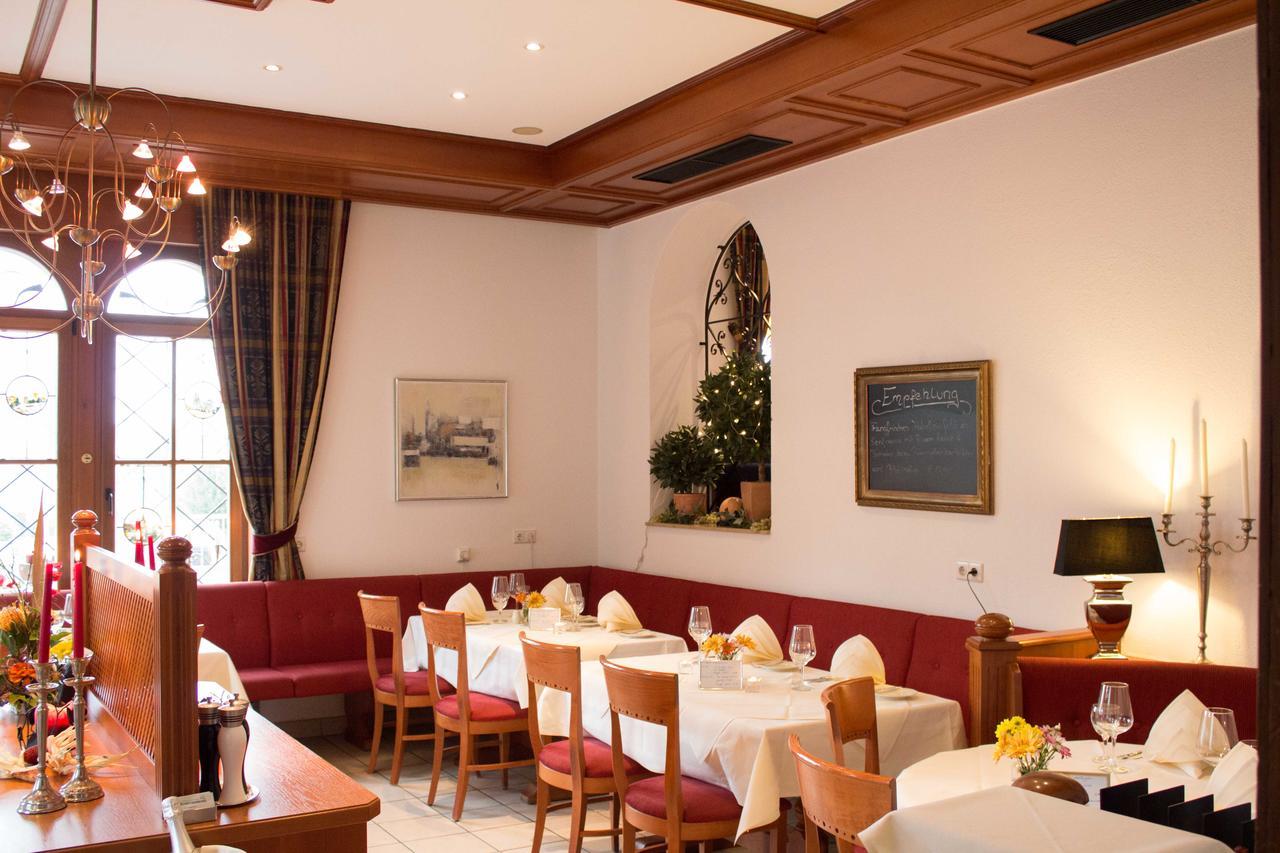 בורשהיד Hotel Schuetzenburg מראה חיצוני תמונה