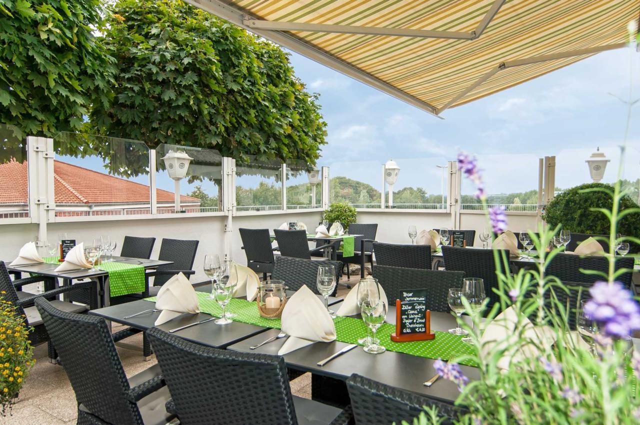 בורשהיד Hotel Schuetzenburg מראה חיצוני תמונה