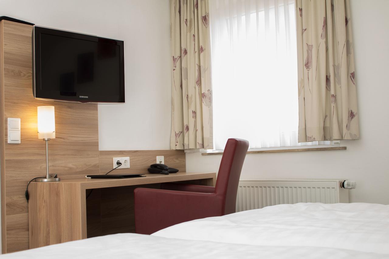 בורשהיד Hotel Schuetzenburg מראה חיצוני תמונה