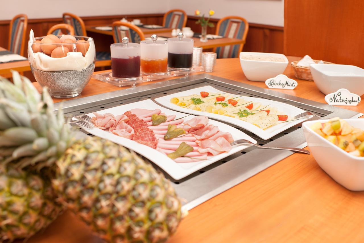 בורשהיד Hotel Schuetzenburg מראה חיצוני תמונה