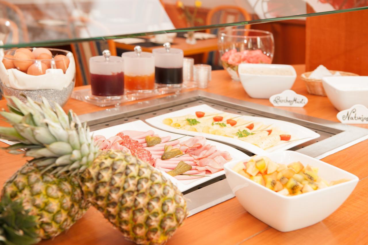 בורשהיד Hotel Schuetzenburg מראה חיצוני תמונה