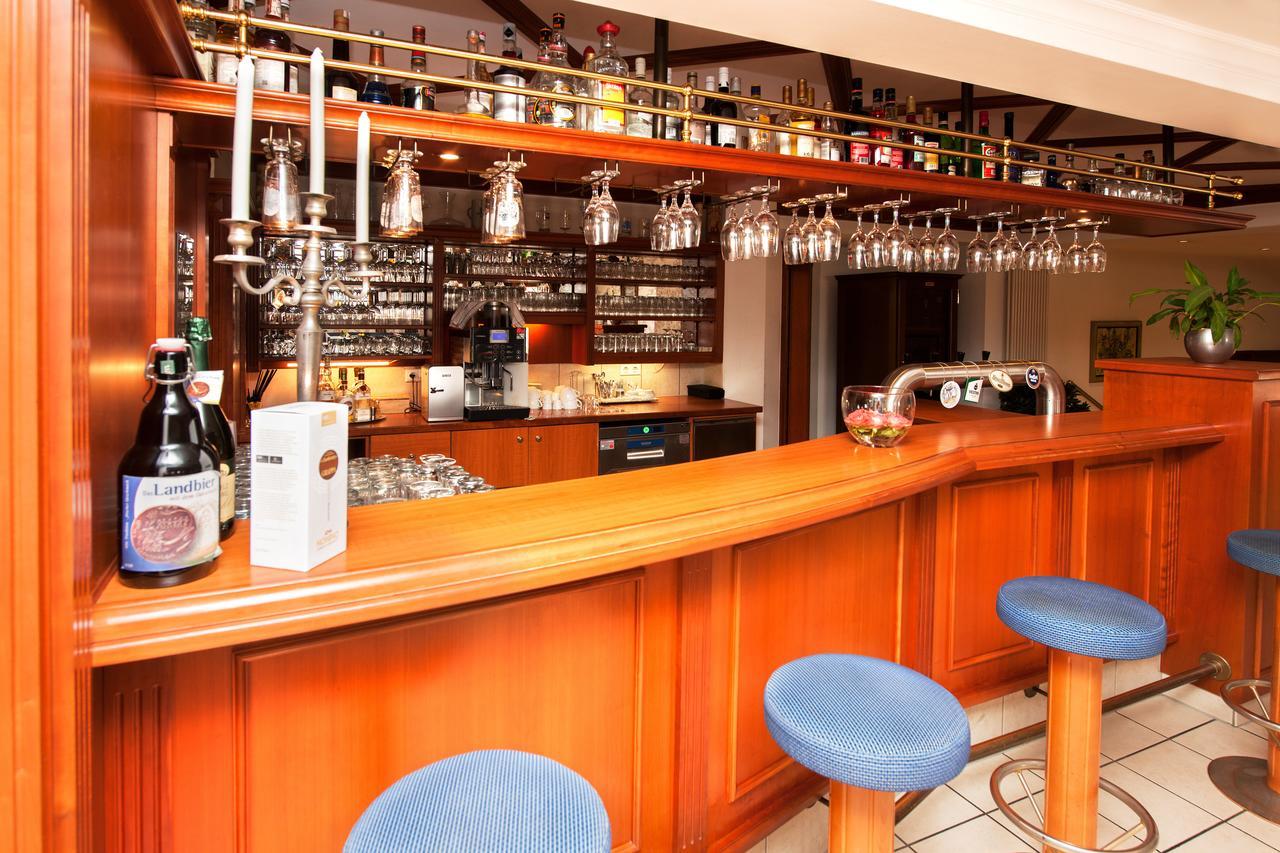 בורשהיד Hotel Schuetzenburg מראה חיצוני תמונה