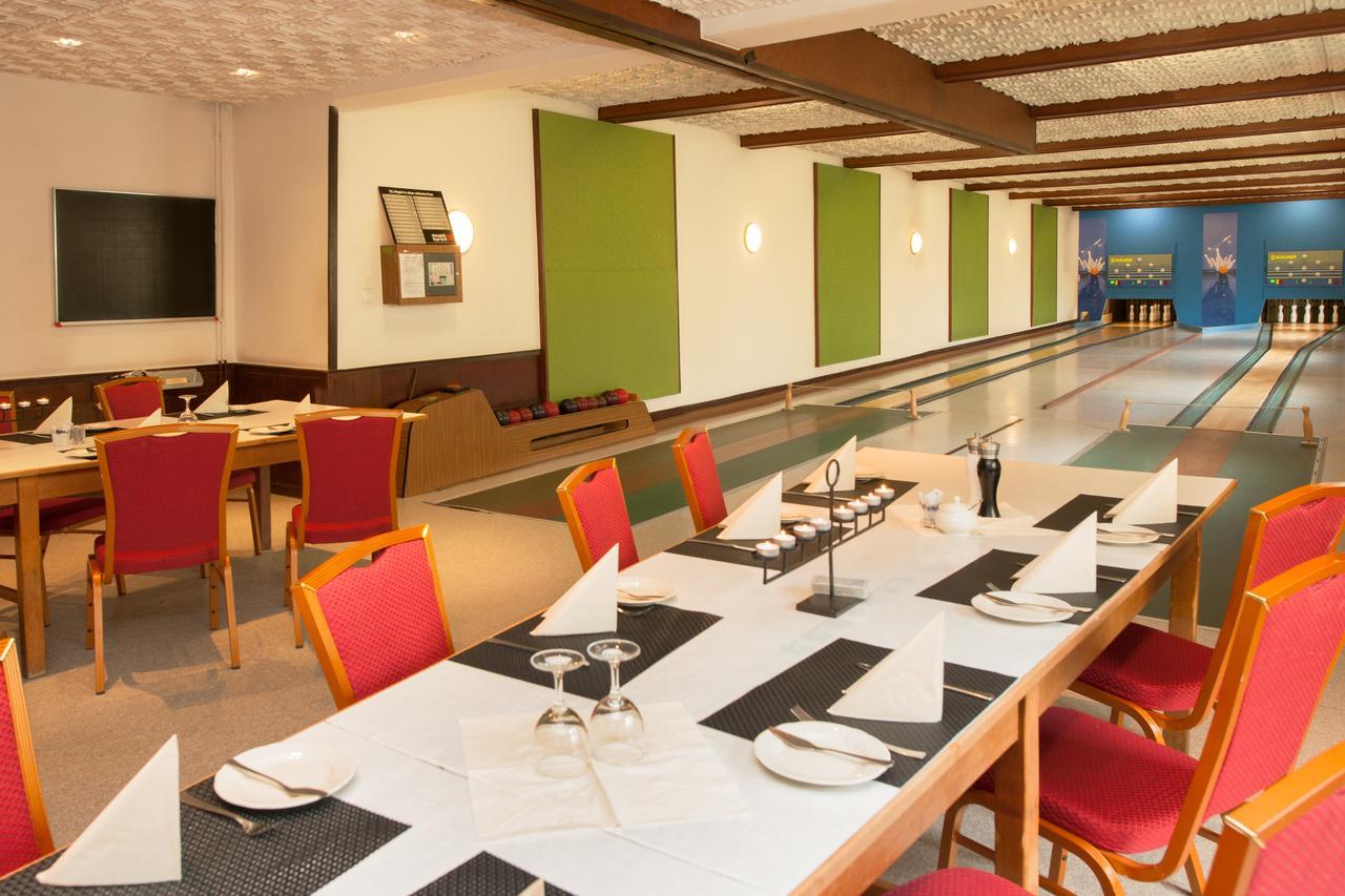 בורשהיד Hotel Schuetzenburg מראה חיצוני תמונה