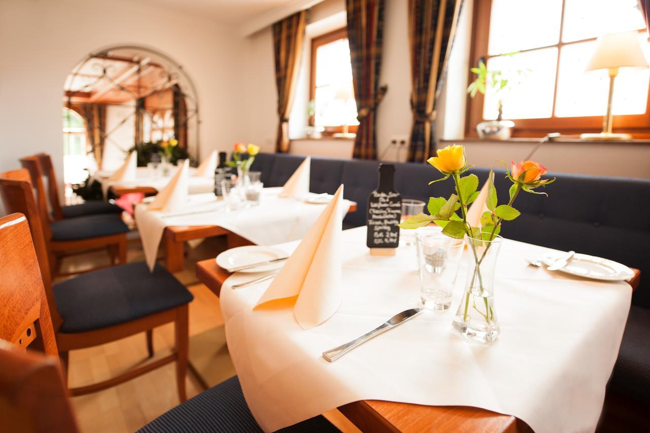 בורשהיד Hotel Schuetzenburg מראה חיצוני תמונה