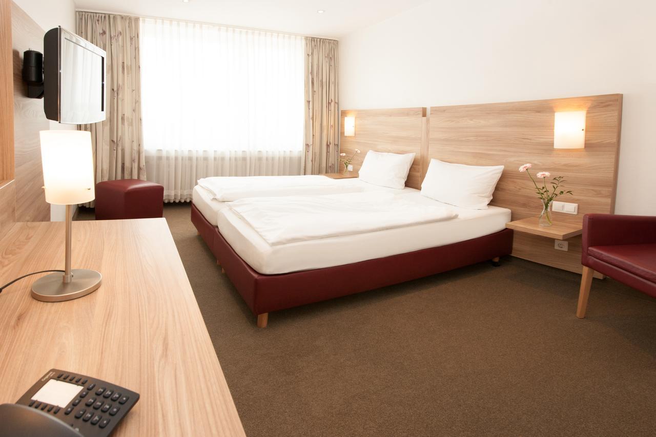 בורשהיד Hotel Schuetzenburg מראה חיצוני תמונה