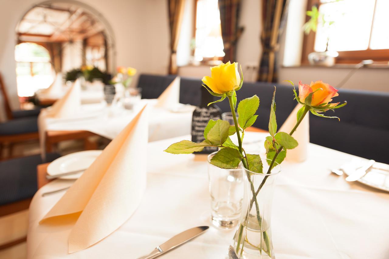 בורשהיד Hotel Schuetzenburg מראה חיצוני תמונה