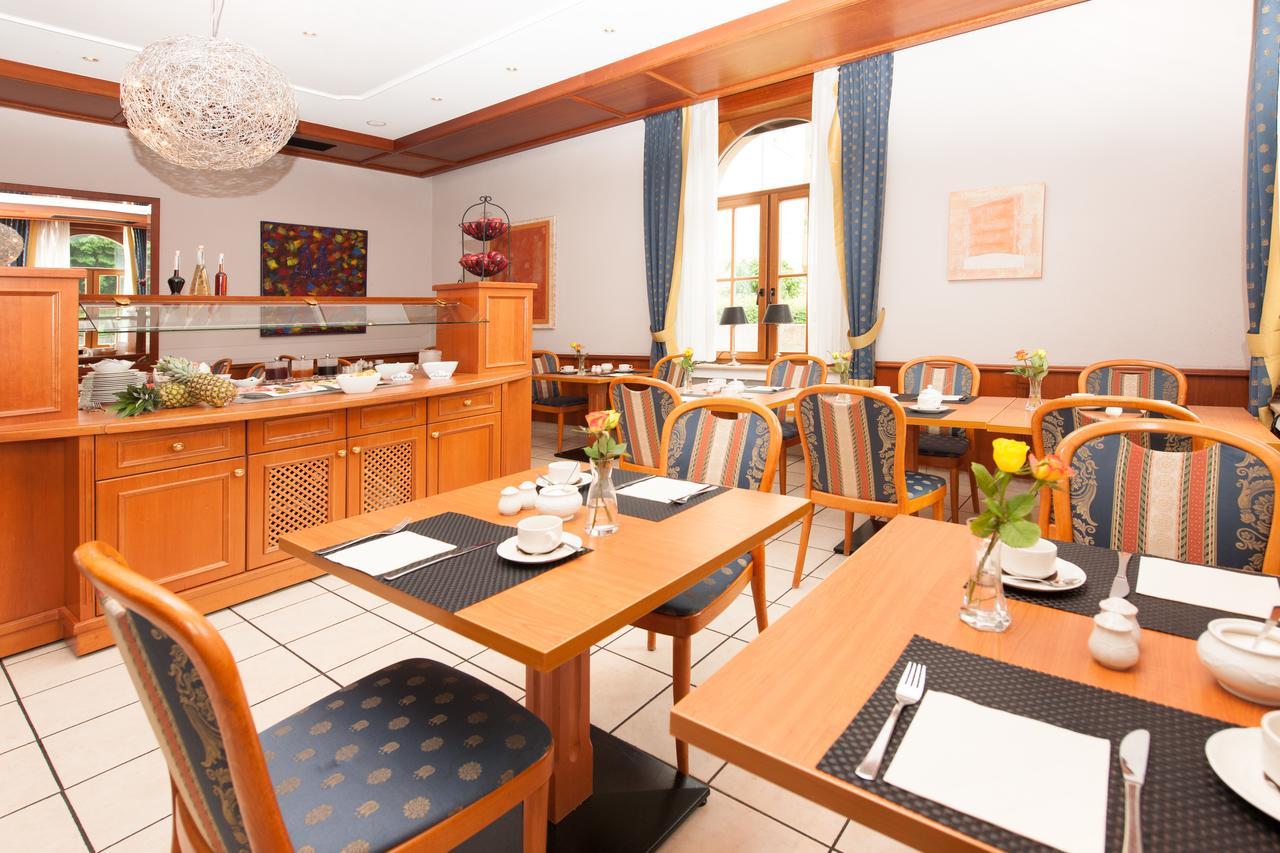 בורשהיד Hotel Schuetzenburg מראה חיצוני תמונה