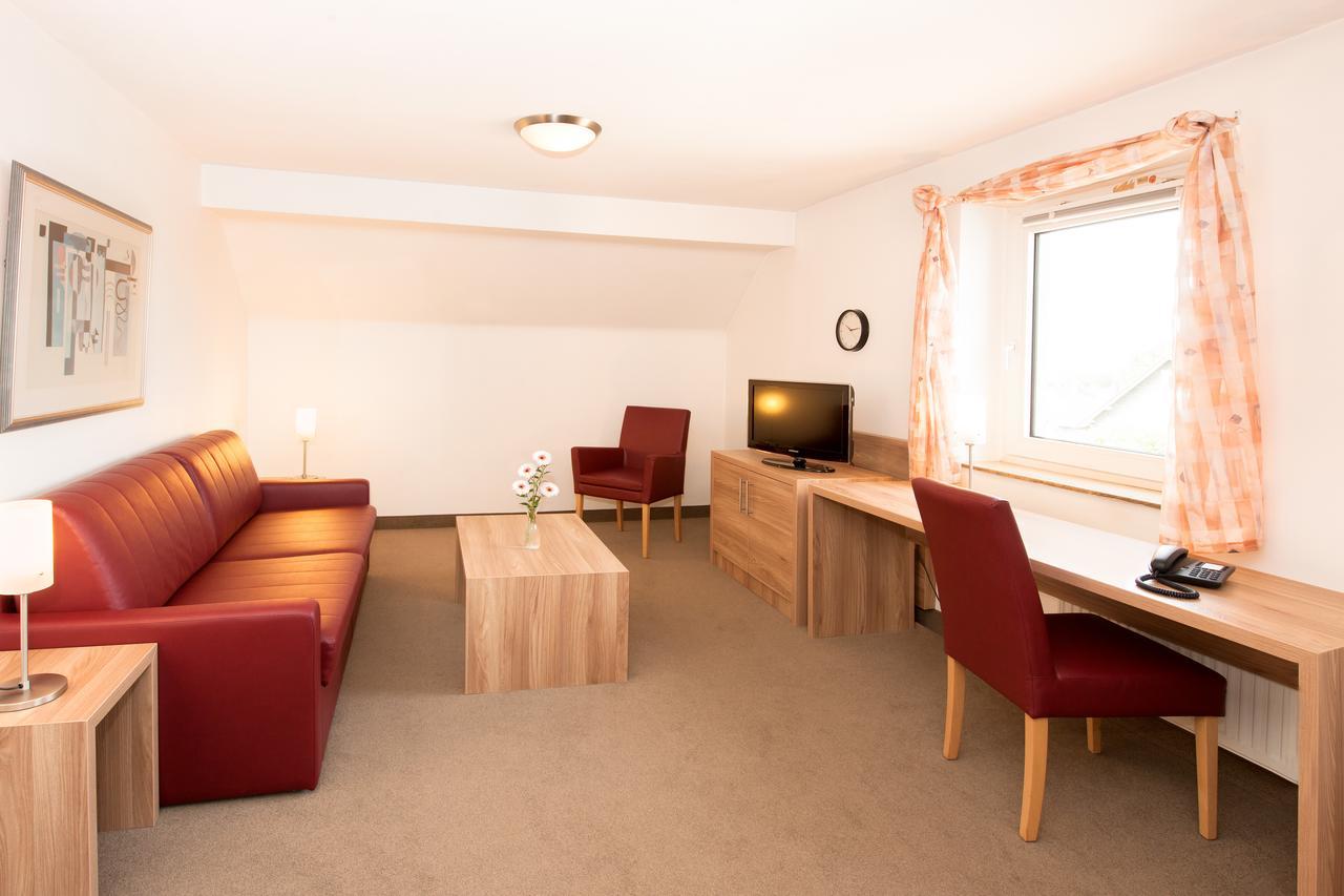 בורשהיד Hotel Schuetzenburg מראה חיצוני תמונה